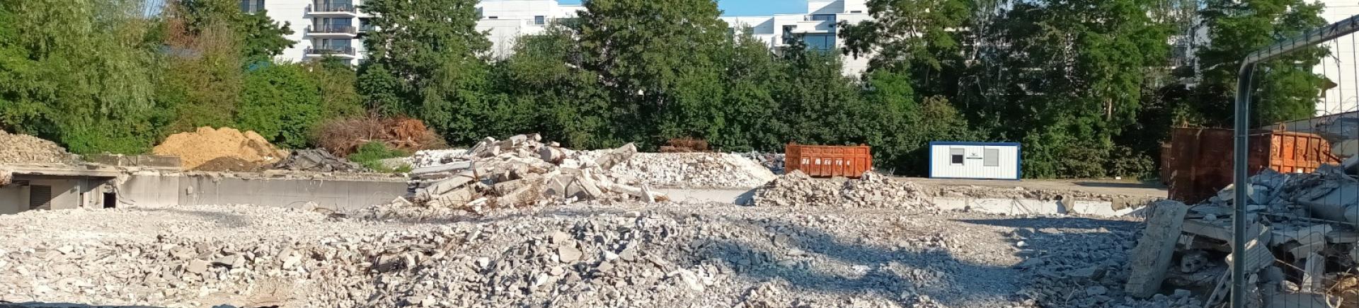 Déchets du BTP sur un chantier de démolition (Bruxelles, été 2022)